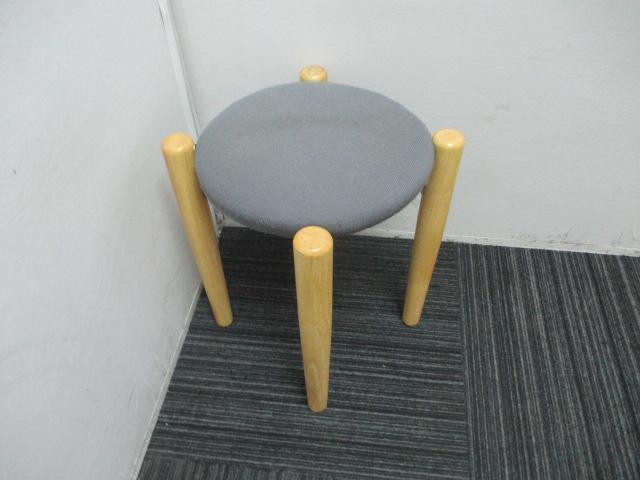 Okamura Round Chair