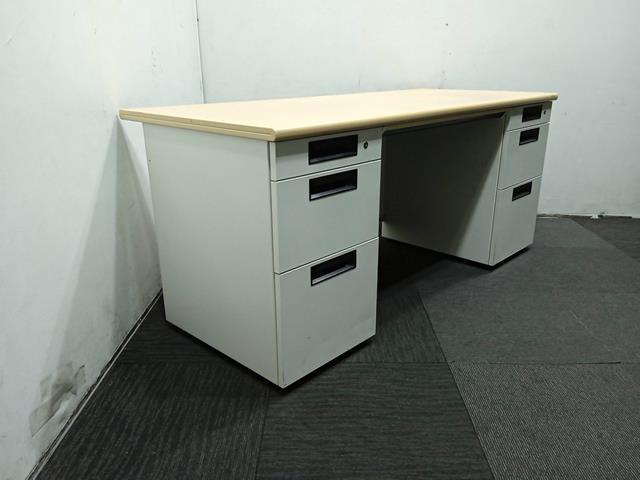 Plus Desk with Drawers on each side