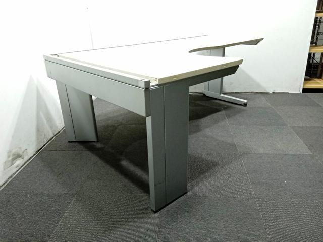 Uchida L Shape Desk