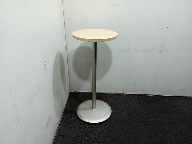 Okamura โต๊ะทรงสูง