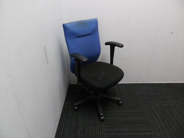 - เก้าอี้สำนักงานมีแขน