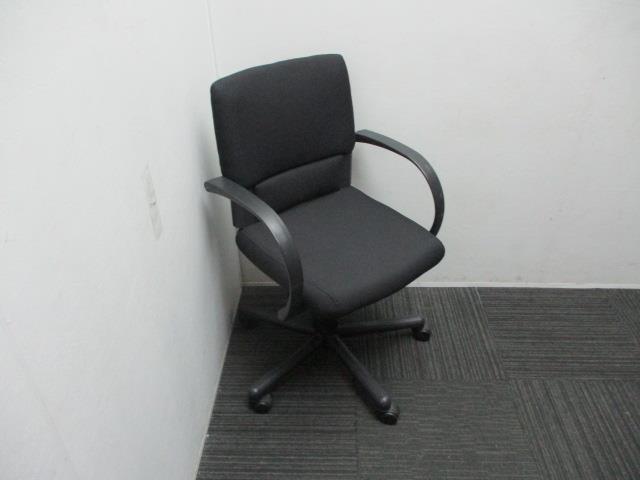 Vitra Office Chair have arms