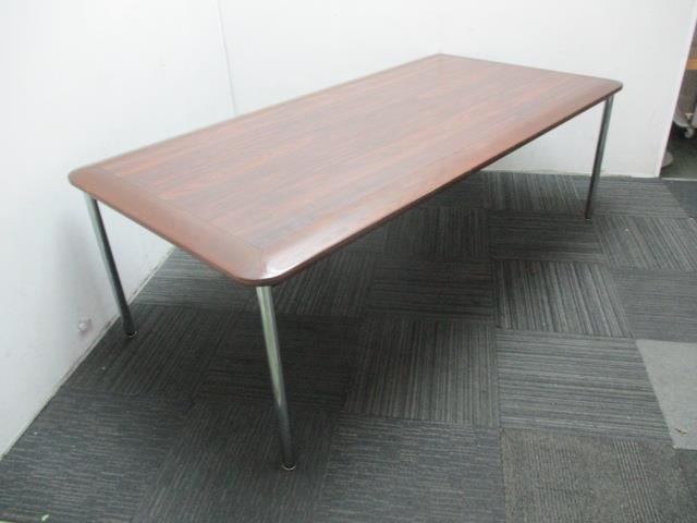 Okamura Meeting Table