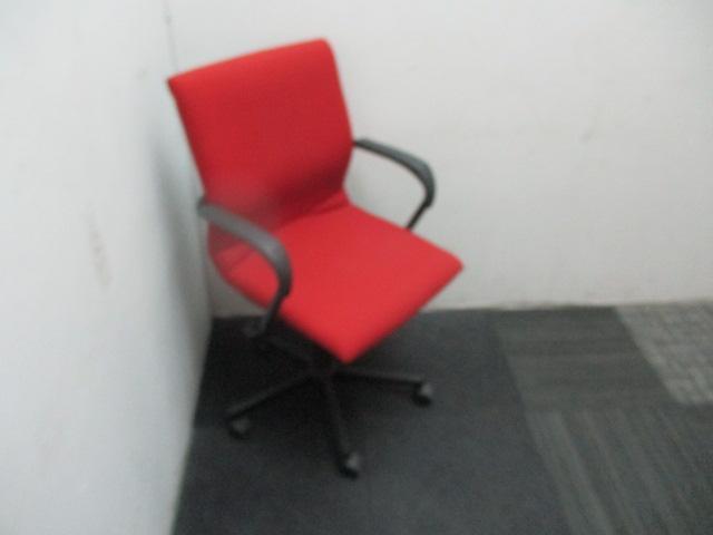 Steelcase Office Chair have arms