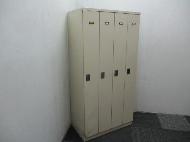 Okamura ตู้เก็บของใช้พนักงาน (4คน)