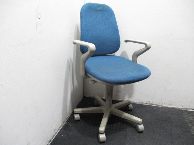 Kokuyo Office Chair have arms