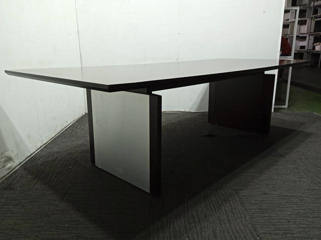Itoki โต๊ะประชุม