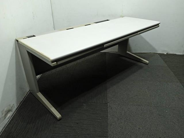 Itoki Office Desk (2Drawers center)