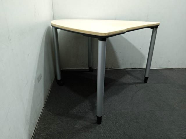 Kokuyo Corner Desk
