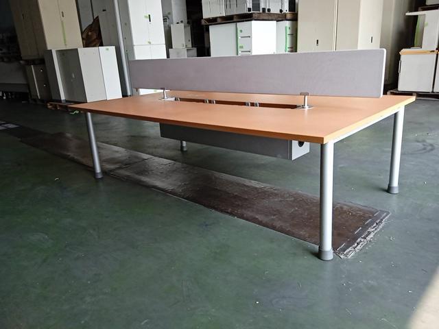 Uchida Meeting Table