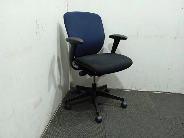 Itoki เก้าอี้สำนักงานมีแขน